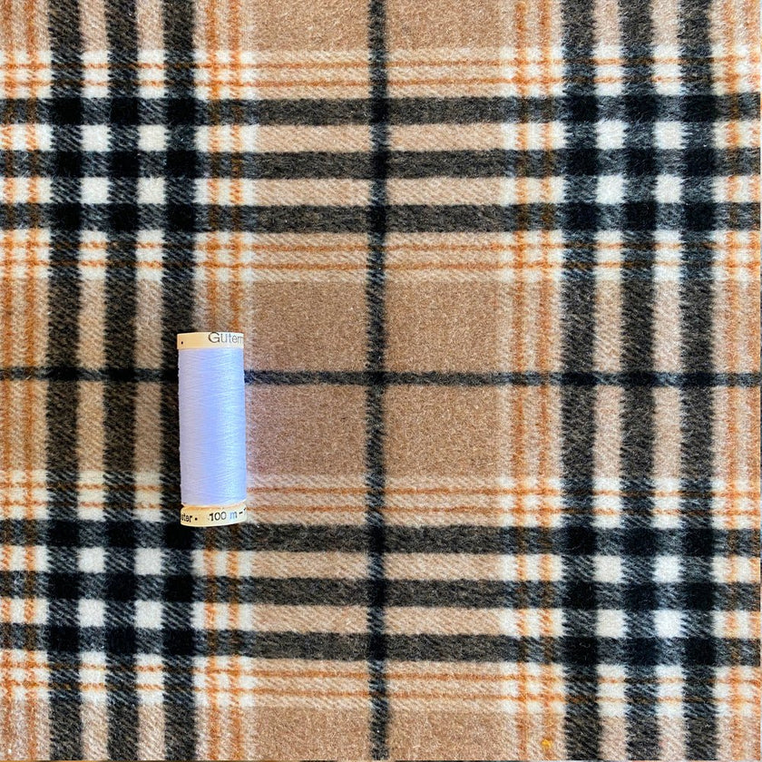 Coating | Burberry Look Beige - Fabric + Flow Textile Co.